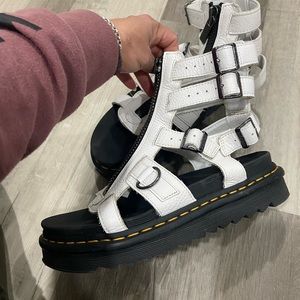 Dr Martens Women’s Olson Zipper Leather White Sandals Size 9
